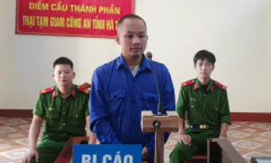 Cơn hận tình từ tin nhắn đọc lén