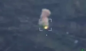 Tên lửa Iskander, phi cơ Geran-2 tập kích 'đoàn xe chở UAV Ukraine' Tên lửa Iskander, phi cơ Geran-2 tập kích 'đoàn xe chở UAV Ukraine'