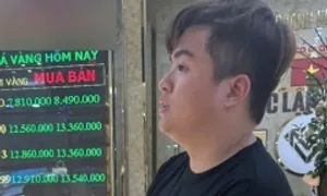 Hai lần trộm trang sức của mẹ bạn thân Hai lần trộm trang sức của mẹ bạn thân