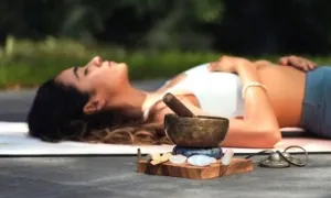 Nữ du khách Anh bị cảnh sát Thái bắt vì dạy sex yoga